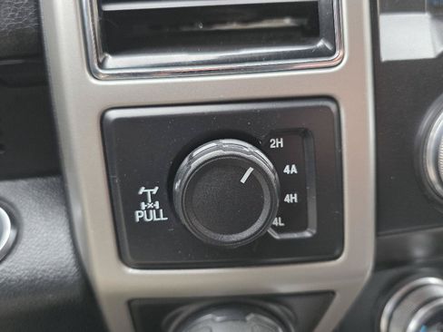 Used 2019 Ford F150 Lariat w/ Equipment Group 502A Luxury AWD/4WD image 16