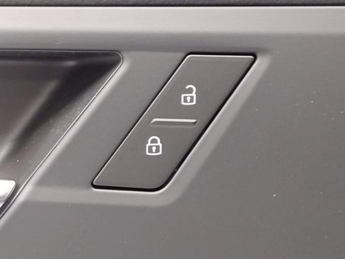 New 2026 Volkswagen Jetta SE image 18