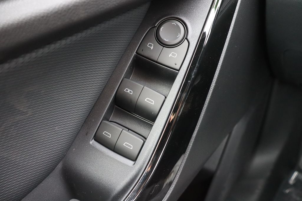 New 2027 Chevrolet Equinox LT FWD image 13
