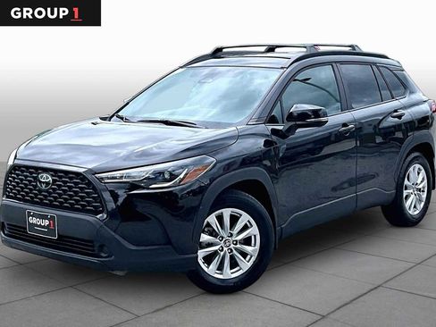 Used 2024 Toyota Corolla Cross LE FWD image 1