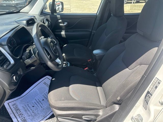 Certified 2023 Jeep Renegade Latitude AWD/4WD image 23