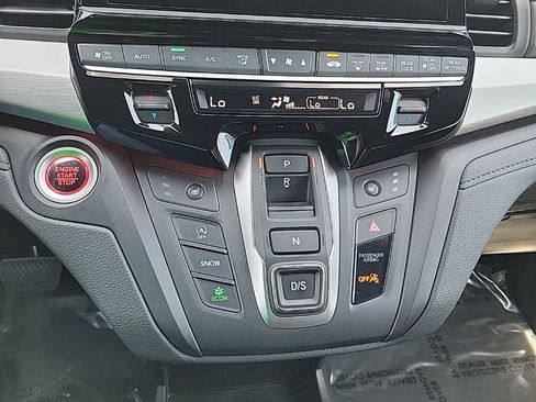 Used 2025 Honda Odyssey Sport-L image 18
