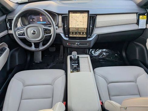 New 2026 Volvo XC90 B6 Plus w/ Protection Package Premier image 16