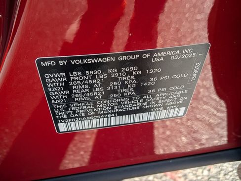 Used 2025 Volkswagen Atlas SEL Premium R-Line image 38