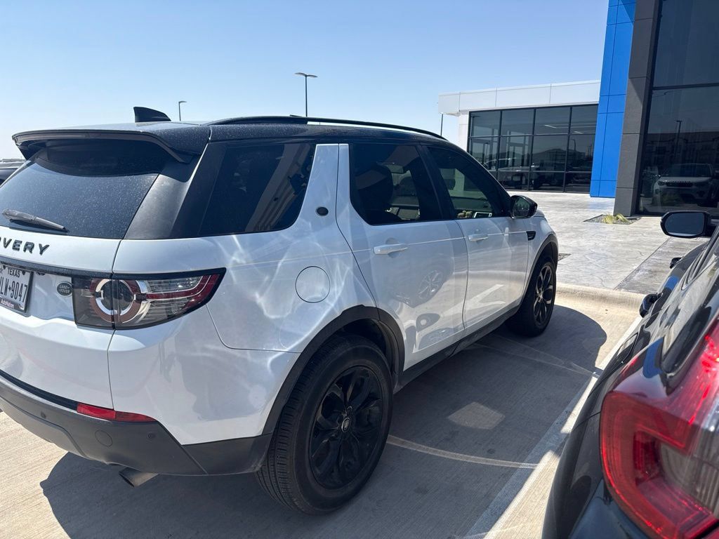 Used 2018 Land Rover Discovery Sport HSE AWD/4WD image 9