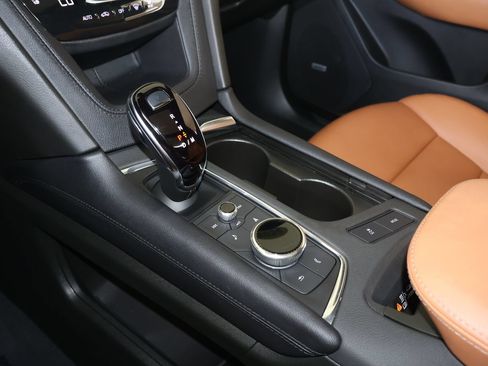 Certified 2025 Cadillac XT5 Premium Luxury FWD image 27