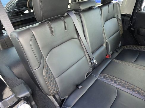 Used 2021 Jeep Wrangler Unlimited Sahara image 30