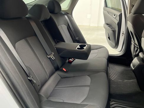 Used 2022 Kia K5 LXS image 16