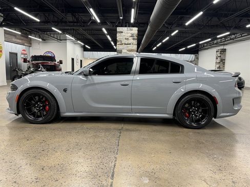 Used 2022 Dodge Charger SRT Hellcat RWD image 4