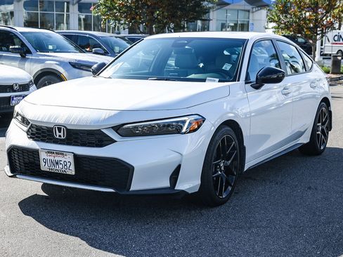 Used 2025 Honda Civic Sport image 3
