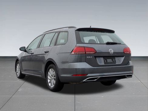 Used 2019 Volkswagen Golf S image 4