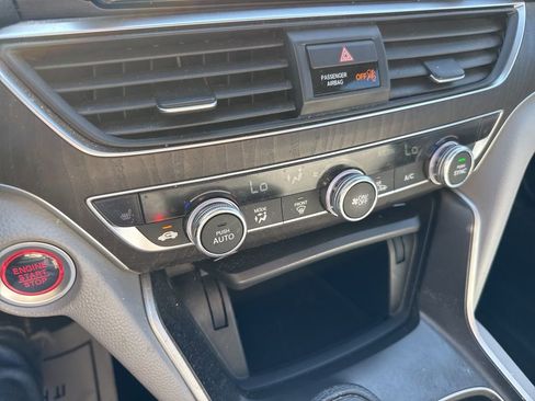Used 2018 Honda Accord EX image 10