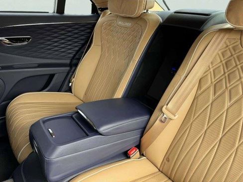 Used 2023 Bentley Flying Spur W12 AWD/4WD image 48