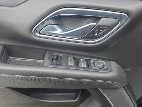 Used 2021 GMC Yukon SLT image 27