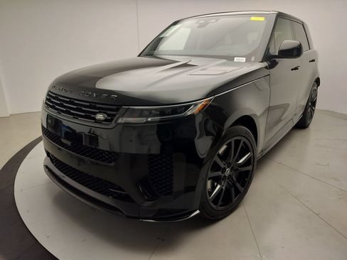 Used 2024 Land Rover Range Rover Sport AWD/4WD image 1