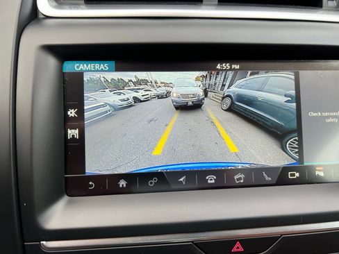 Used 2020 Jaguar E-PACE SE image 40