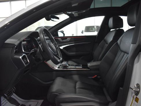 Used 2022 Audi RS 7 Sportback AWD/4WD image 12