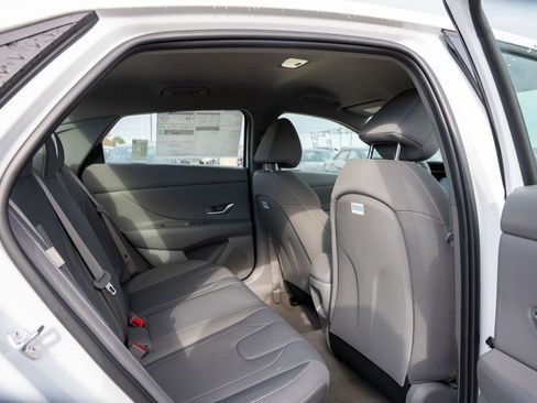 New 2025 Hyundai Elantra Sport image 14