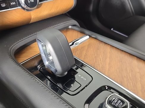 Certified 2023 Volvo XC90 B6 Plus AWD/4WD image 26