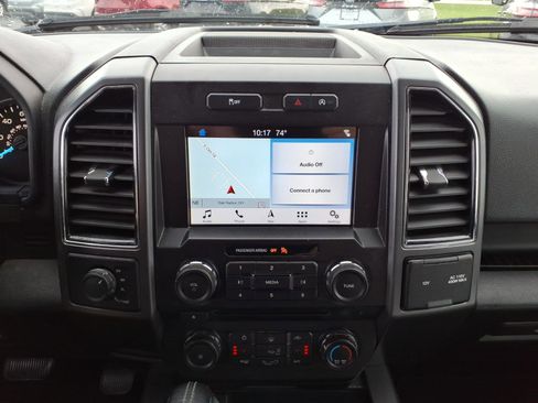 Used 2018 Ford F150 XLT w/ Equipment Group 302A Luxury AWD/4WD image 17