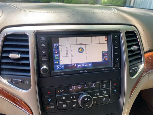 Used 2012 Jeep Grand Cherokee Overland AWD/4WD image 15