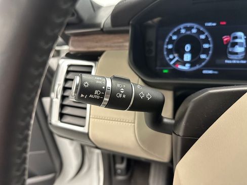 Used 2020 Land Rover Discovery HSE AWD/4WD image 17