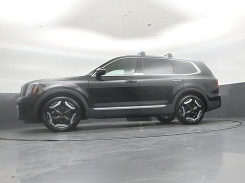 Used 2025 Kia Telluride S AWD/4WD image 45