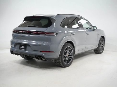 New 2026 Porsche Cayenne E-Hybrid image 10