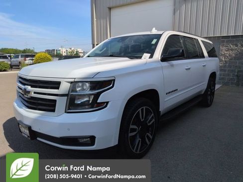 Used 2019 Chevrolet Suburban Premier w/ RST Edition AWD/4WD image 7