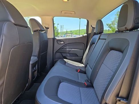 Used 2015 Chevrolet Colorado Z71 AWD/4WD image 17