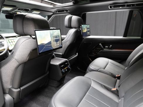 Used 2024 Land Rover Range Rover SV image 52