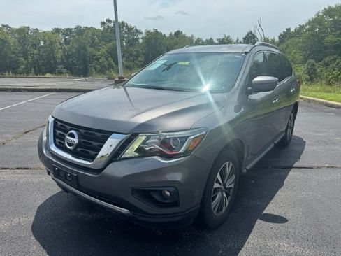 Used 2017 Nissan Pathfinder SV AWD/4WD image 7