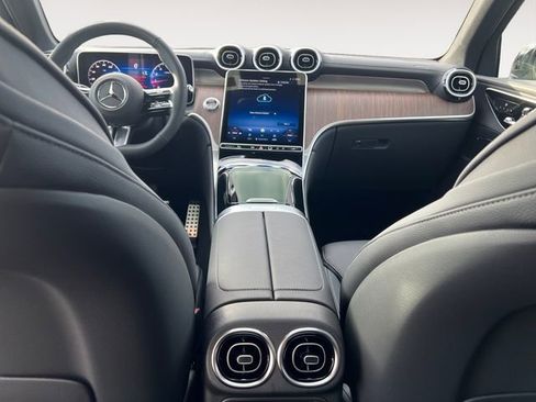 Used 2026 Mercedes-Benz GLC 300 4MATIC image 10