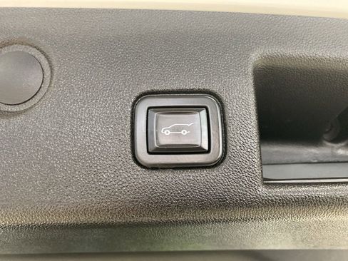 Used 2020 Chevrolet Equinox LT w/ Sport Edition AWD/4WD image 19