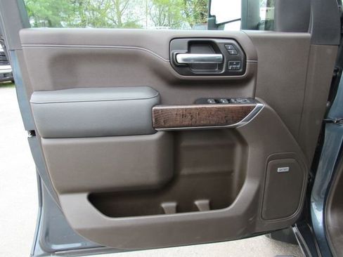 Certified 2020 GMC Sierra 2500 Denali w/ Denali Ultimate Package AWD/4WD image 11