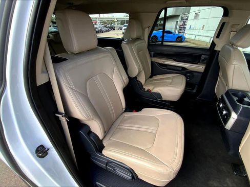 Used 2024 Ford Expedition Max Limited image 19