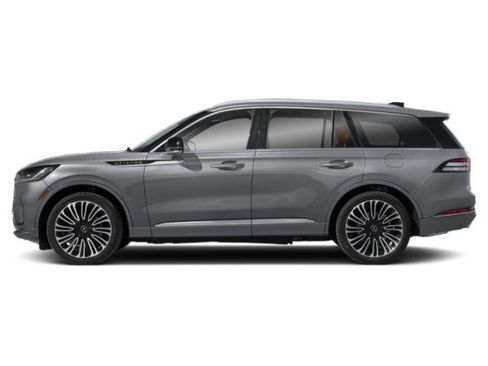 Certified 2025 Lincoln Aviator Black Label image 3