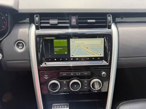 Used 2019 Land Rover Discovery HSE image 22