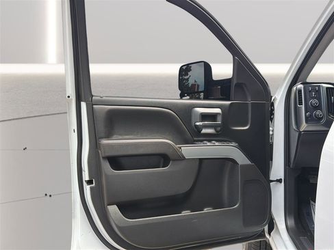 Used 2018 Chevrolet Silverado 1500 LT w/ All Star Edition AWD/4WD image 15