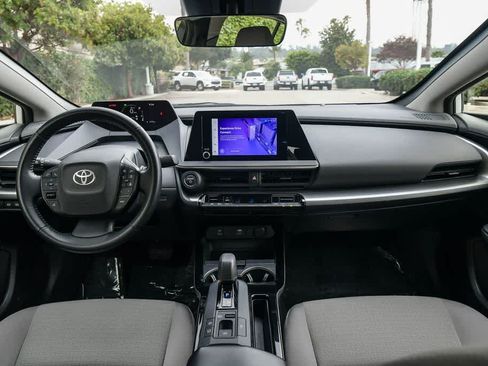 Used 2025 Toyota Prius LE FWD image 14