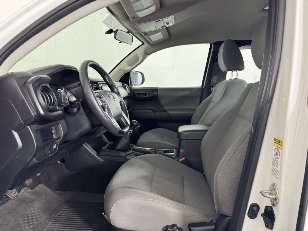 Used 2017 Toyota Tacoma SR w/ SR Convenience Package AWD/4WD image 4