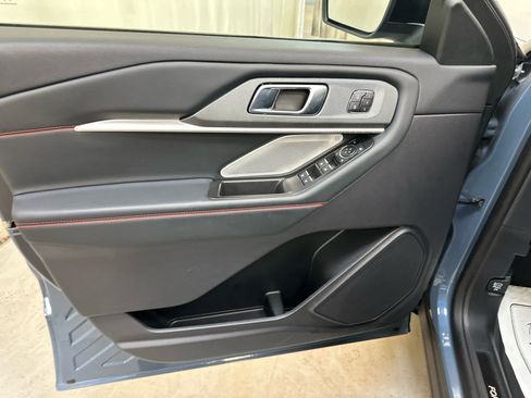 Used 2025 Ford Explorer ST AWD/4WD image 28