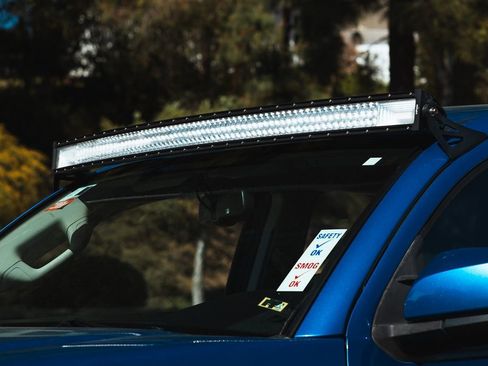 Used 2017 Toyota Tacoma SR5 w/ Tow Package image 2