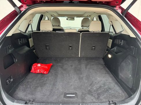 Used 2019 Ford Edge Titanium w/ Equipment Group 301A FWD image 14