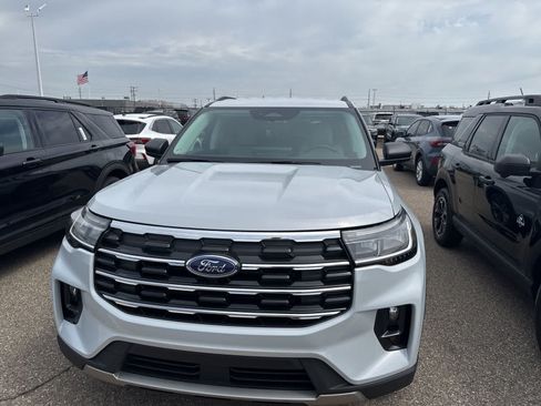 New 2026 Ford Explorer Active w/ Active Comfort Package AWD/4WD image 22