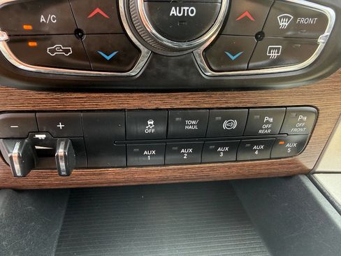 Used 2017 RAM 2500 Laramie w/ Snow Chief Group AWD/4WD image 24