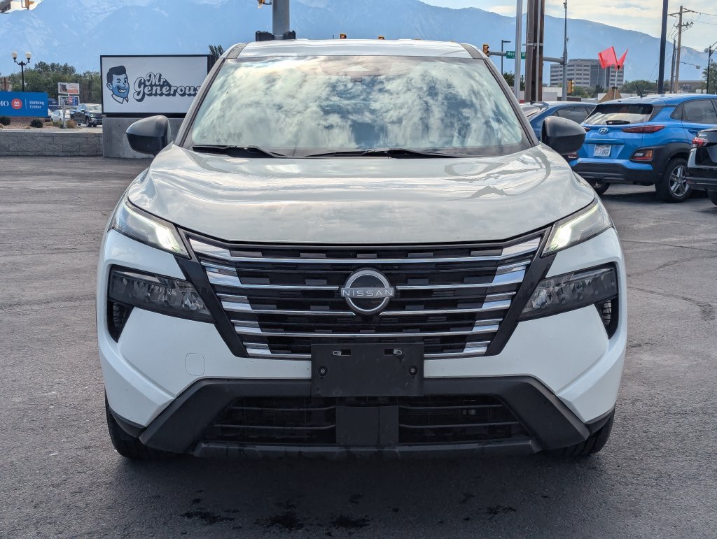 Used 2024 Nissan Rogue S AWD/4WD image 10
