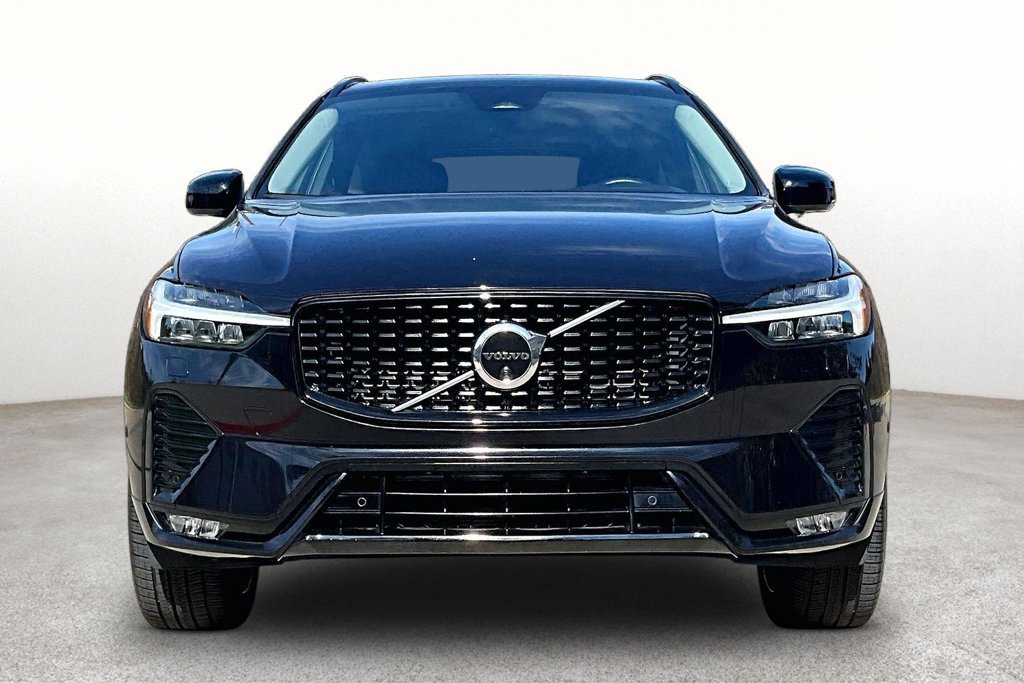 Used 2023 Volvo XC60 B5 Ultimate AWD/4WD image 4
