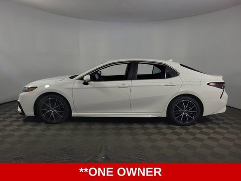 Used 2023 Toyota Camry SE image 5