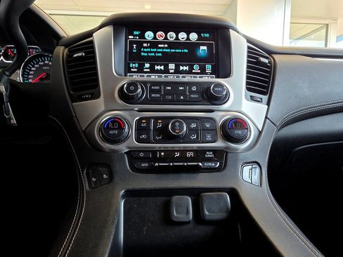 Used 2019 GMC Yukon SLT w/ Open Road Package AWD/4WD image 39